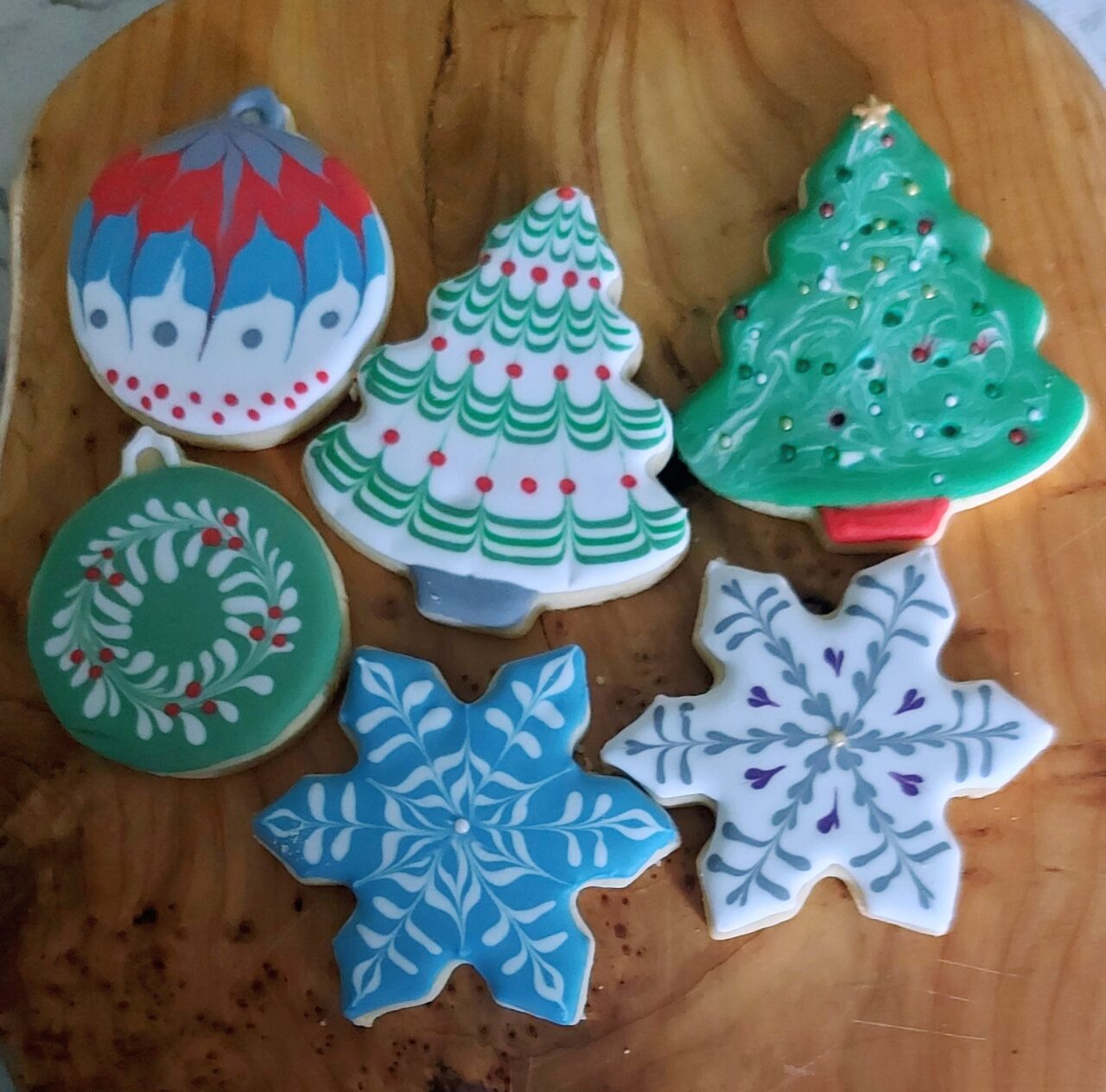 CANCELLED-Wine & Holiday Cookie Decorating Class